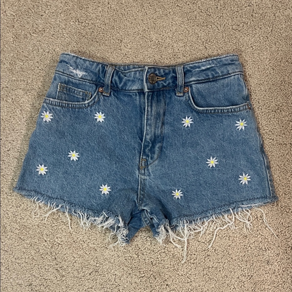 Girls Zara Blue Jean Shorts with Daisy Embroidery